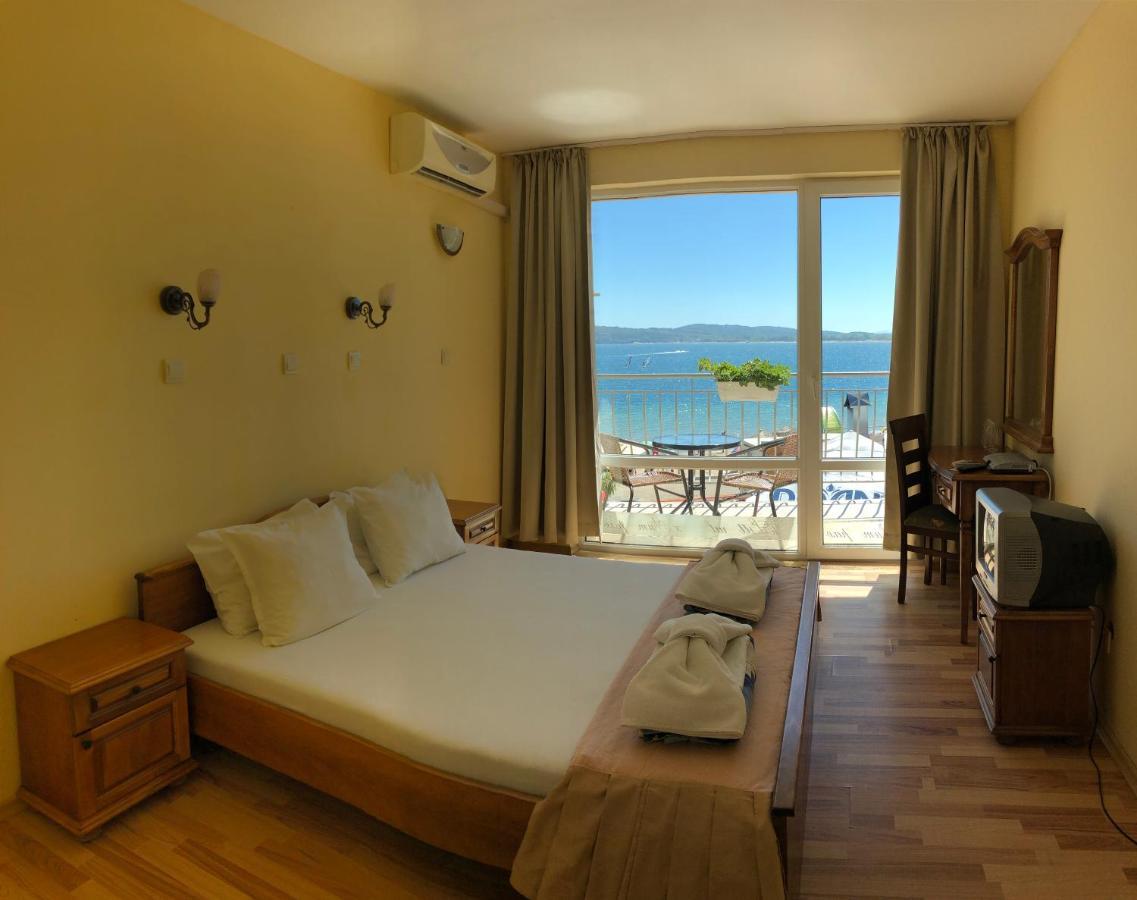 Family Hotel Littoral Sozopol Exterior photo